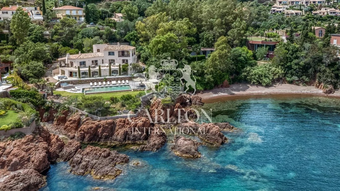 Villa in Le Dramont-Agay-Anthéor-Le Trayas, Saint-Raphaël, France 3 - 15295824