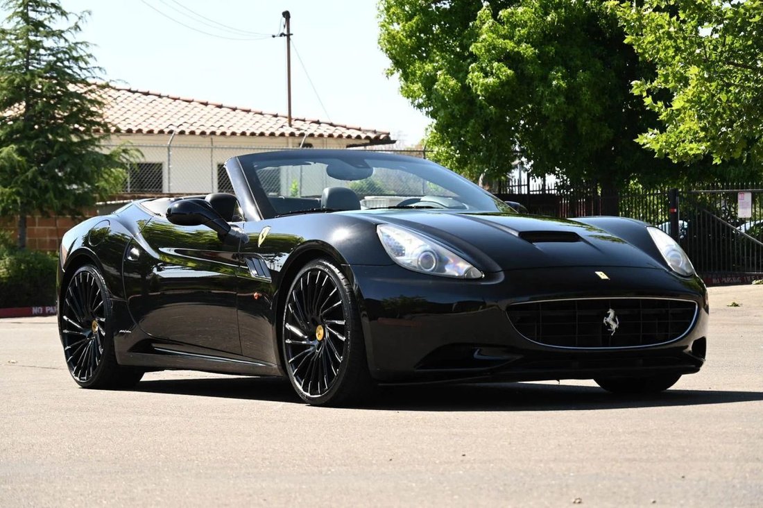 Cabriolet in Sacramento, CA, United States 1 - 17977636