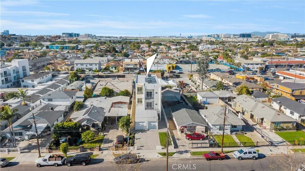 Inglewood, California, United States 2 - 17975440