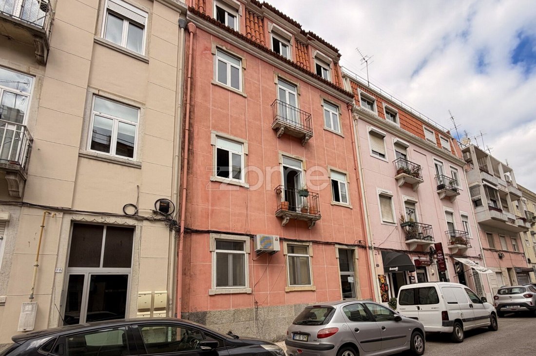 Apartment in Alvalade, Lisbon, Portugal 1 - 17980477