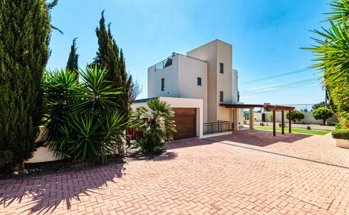 Villa in Agios Theodoros, Larnaka, Zypern 1