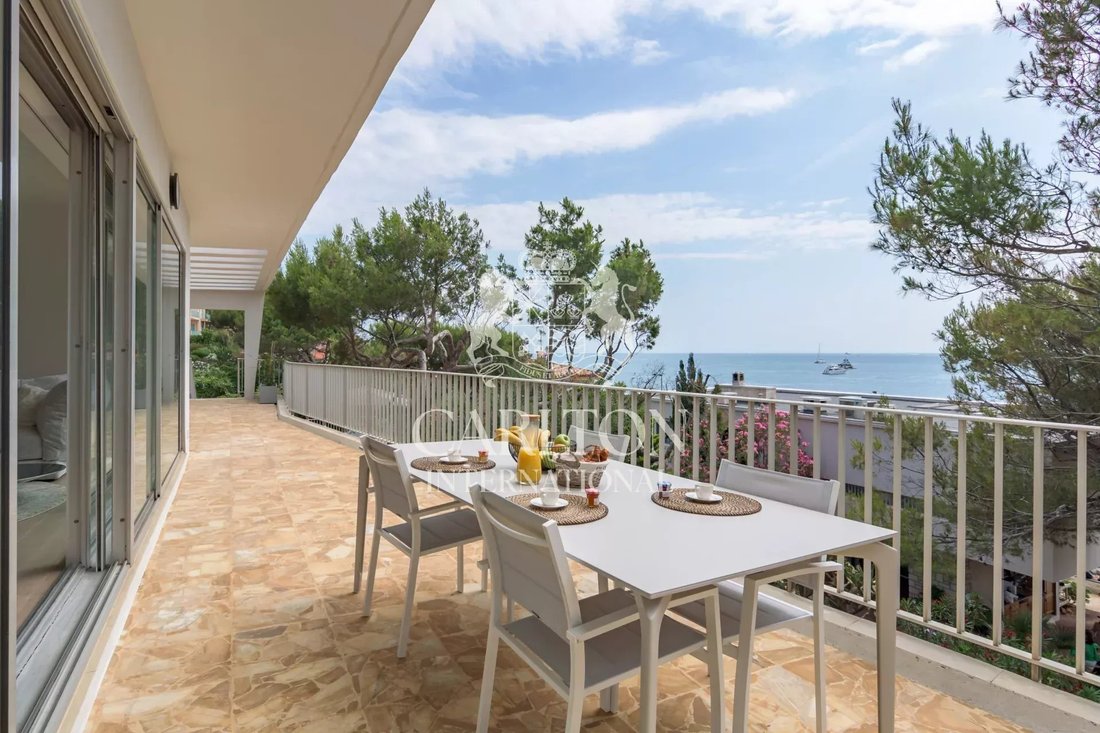 Villa in Antibes, Provence-Alpes-Côte d'Azur, France 3 - 17841361