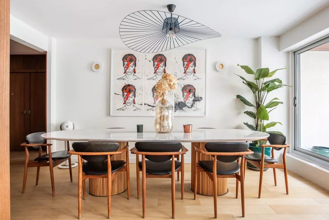 Apartment in Gros Caillou, Paris 7e Arrondissement, Paris 2 - 17976807