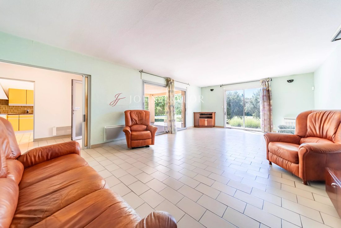 House in Cavaillon, Provence-Alpes-Côte d'Azur, France 3 - 17976335
