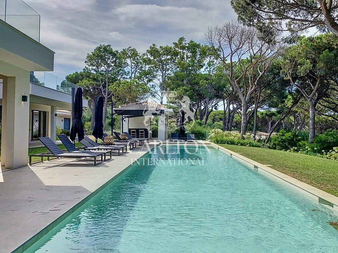 Villa in Zone Est Diffuse, Saint-Tropez, France 1 - 17472076