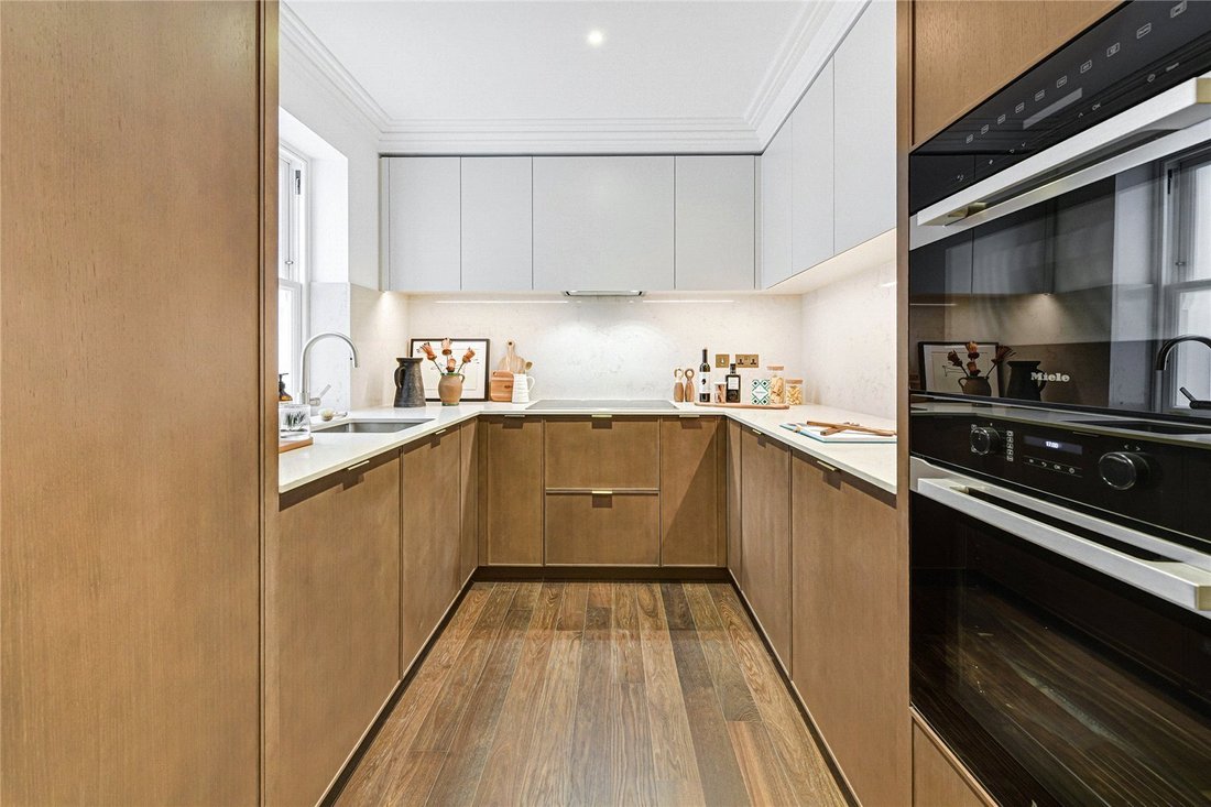 Apartment in Mayfair, Westminster, England 5 - 17974894