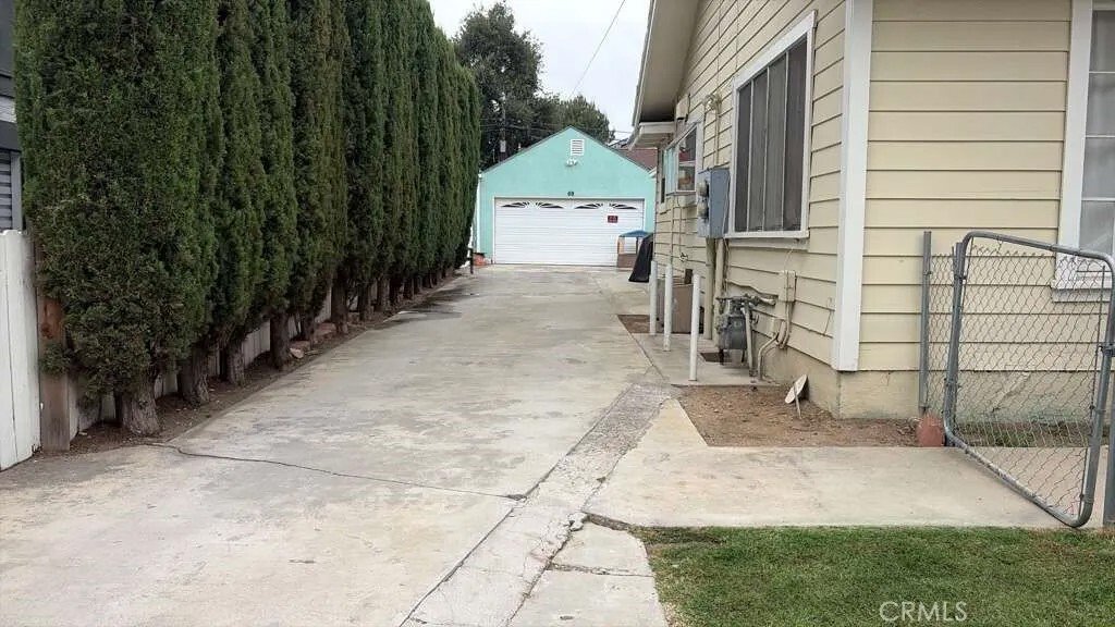 Altadena, California, United States 4 - 17975468