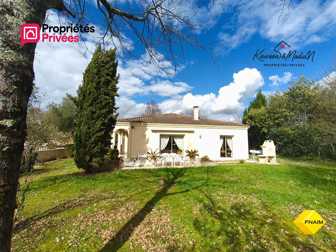 Villa in Yvrac, Nouvelle-Aquitaine, France 2 - 17977356