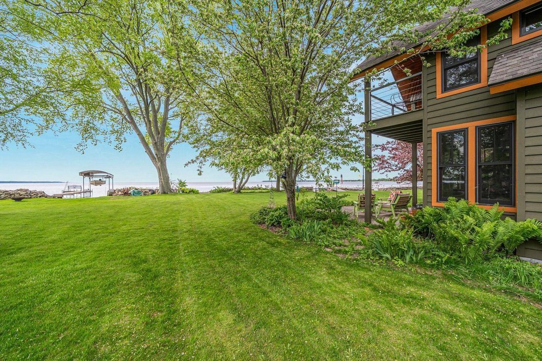 House in Menasha, Wisconsin, United States 2 - 17786677