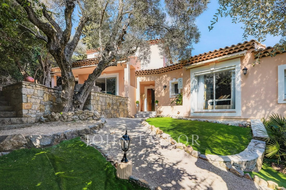 Villa in Mougins, Provence-Alpes-Côte d'Azur, France 2 - 17976776