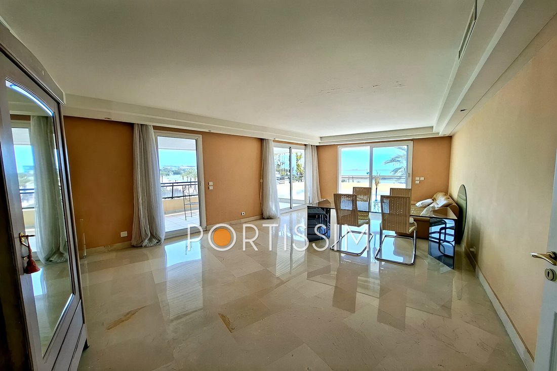 Apartment in Saint-Laurent-du-Var, Provence-Alpes-Côte d'Azur, France 4 - 17976309