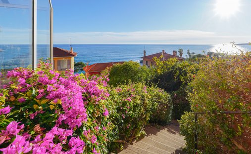 Villa in Cap-d'Ail, Provence-Alpes-Côte d'Azur, France 1