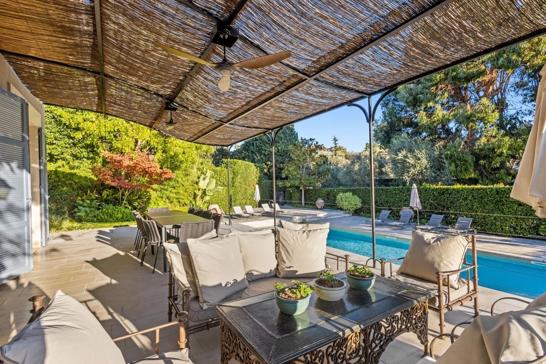 Villa à Antibes, Provence-Alpes-Côte d'Azur, France 3 - 14240453