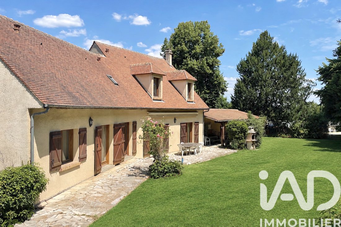 House in Jonchere-Malmaison-Saint Cucufa, Rueil-Malmaison, France 1 - 17980848