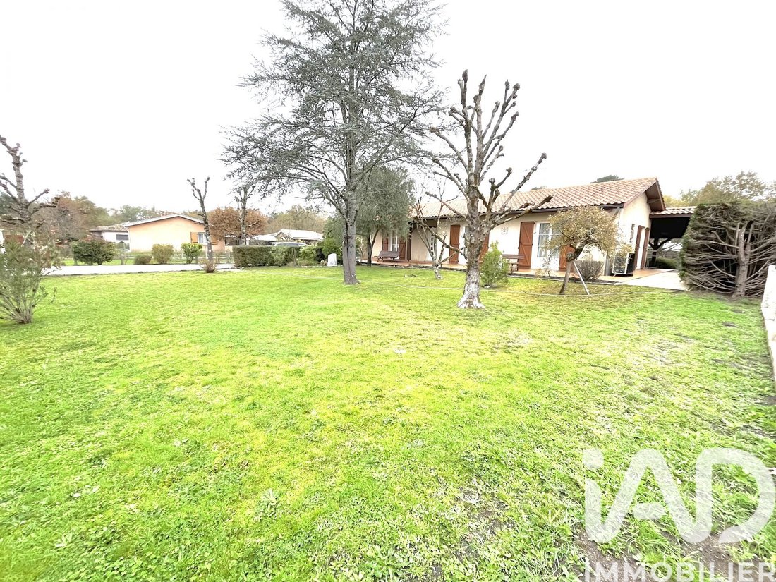 House in Saint-Aubin-de-Medoc, Nouvelle-Aquitaine, France 2 - 17980816