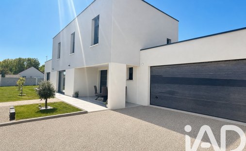 Maison à Buchères, Grand Est, France 1