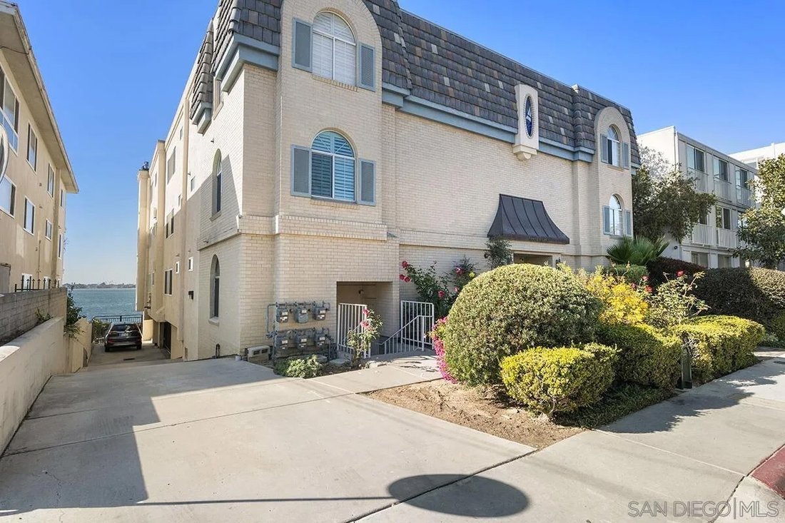 Condo in San Diego, California, United States 5 - 17979640