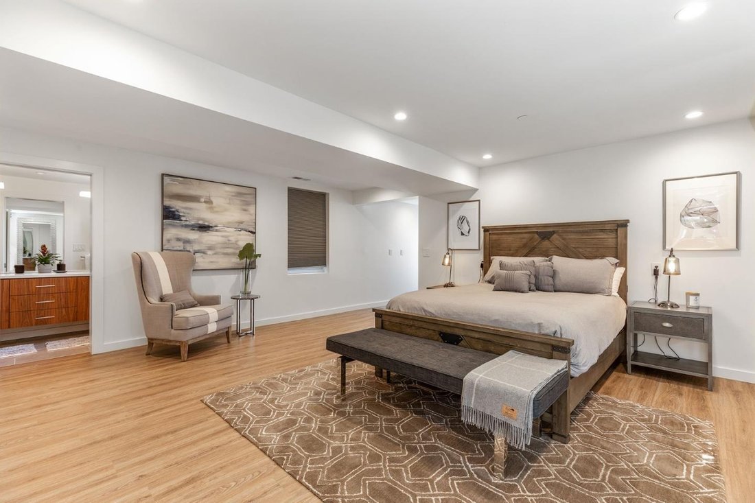 Condo in San Francisco, California, United States 5 - 17979246