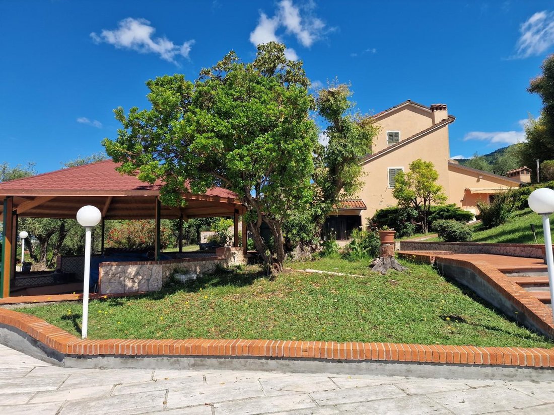 Villa in Fontia-Fossola-Fossone, Marina di Carrara, Tuscany 4 - 17978597