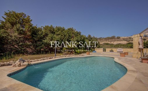 Country House in Siggiewi, Malta 1