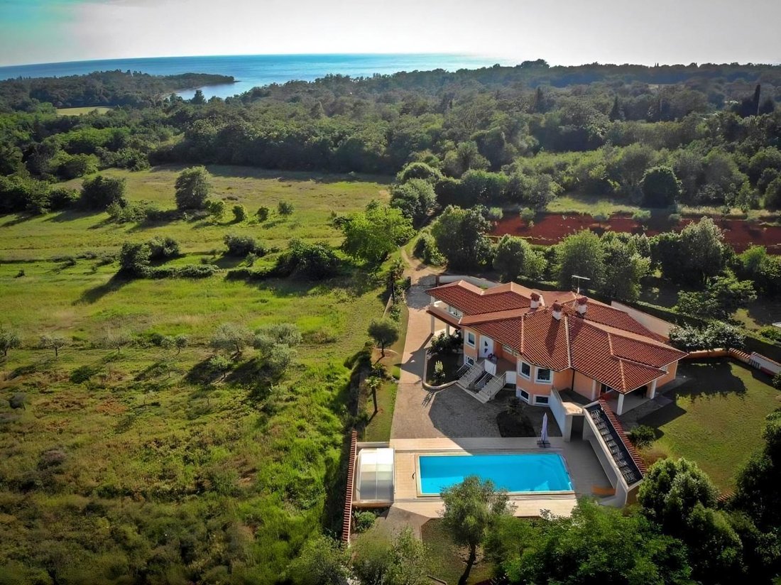 Villa in Umag, Istria County, Croatia 1 - 17980753