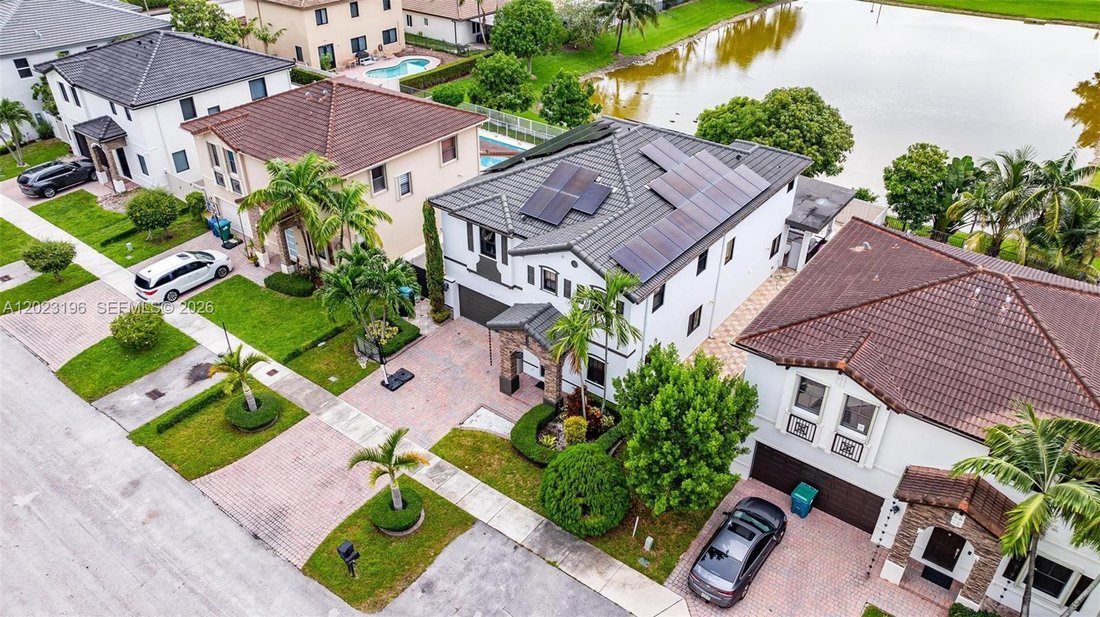 House in Miami, Florida, United States 5 - 17979434
