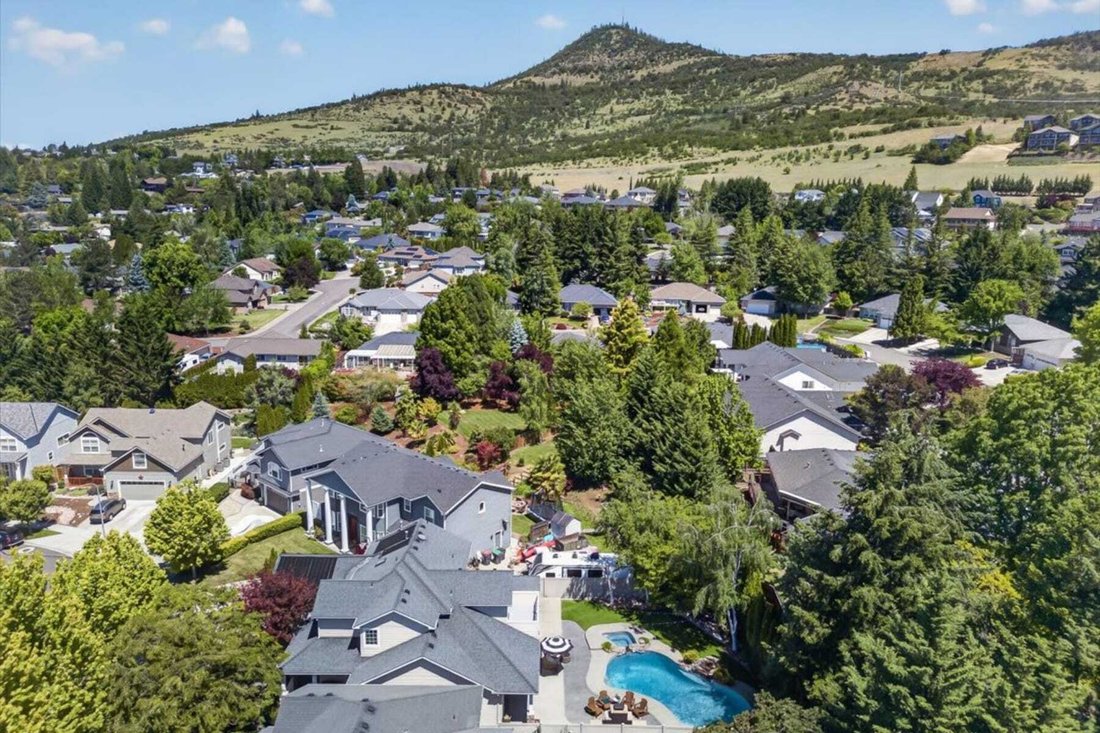 House in Medford, Oregon, United States 5 - 17977734