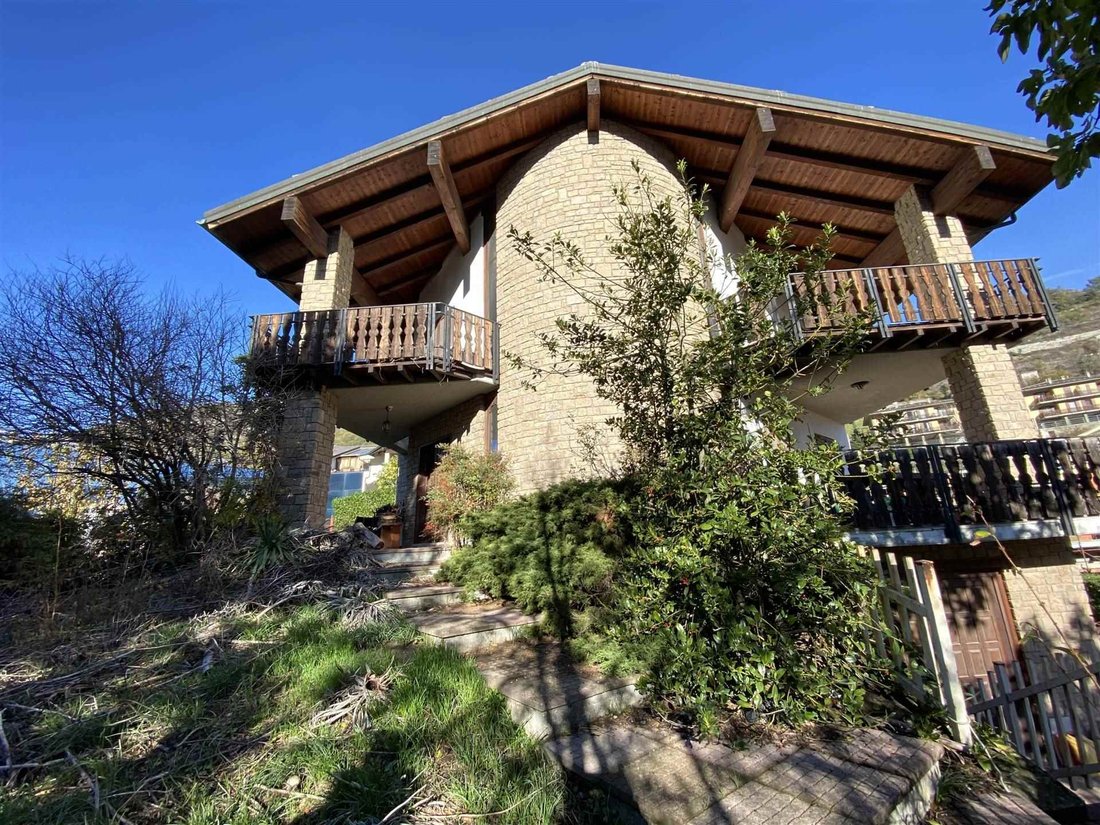 Villa in Nus, Aosta Valley / Vallée d'Aoste, Italy 2 - 17979913
