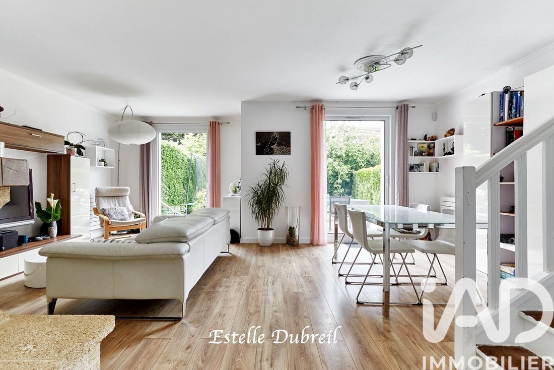 House in Montigny-le-Bretonneux, Ile-de-France, France 4 - 17980817