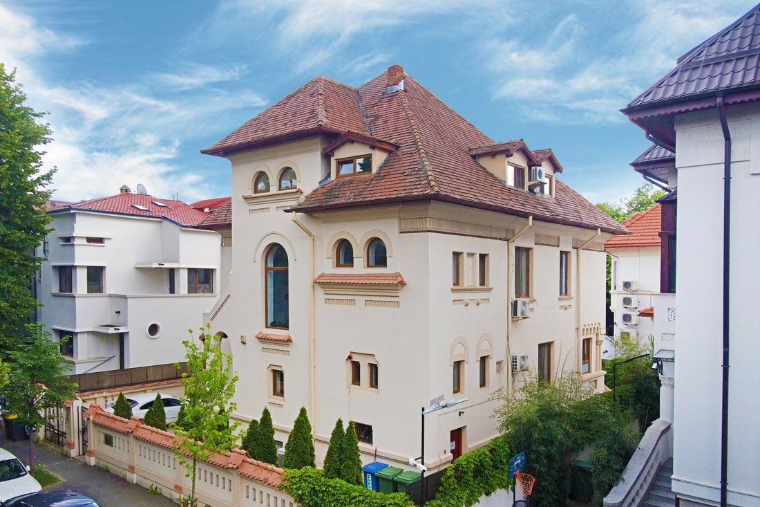Bucharest, Municipiul București, Romania 2 - 17926962