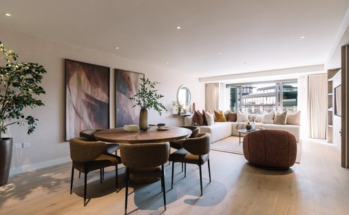 Condo in Chelsea Harbour, England 1