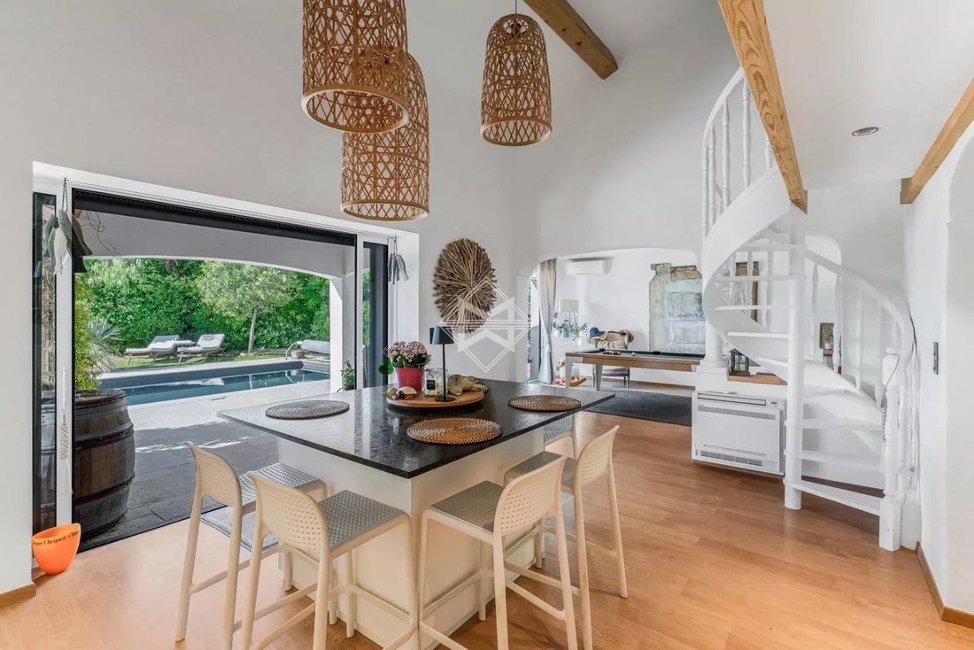 Villa in Basse Suane-Les Virgiles, Sainte-Maxime, France 3 - 17976859