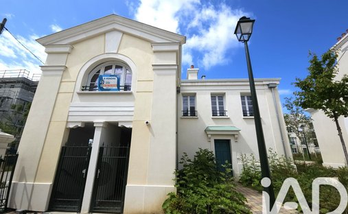 House in Serris, Ile-de-France, France 1