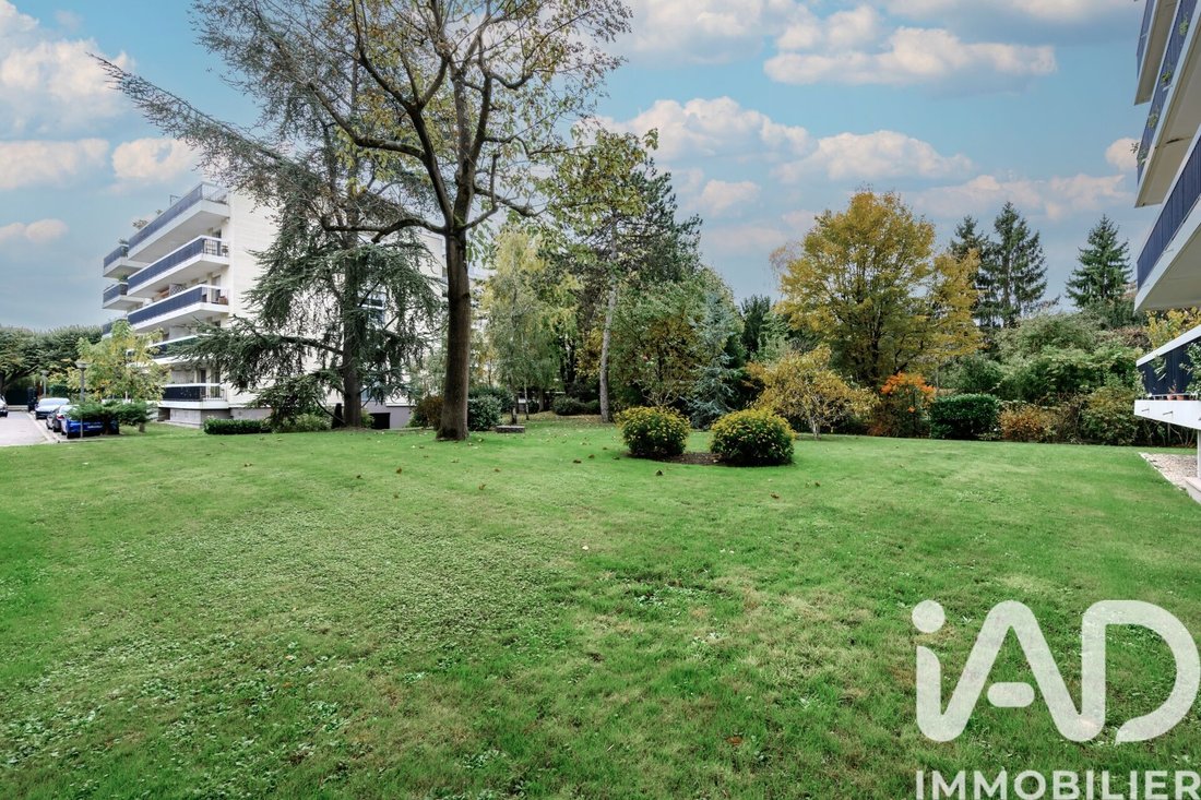 Apartment in Les Parclairs, Le Perreux-sur-Marne, France 1 - 17980854