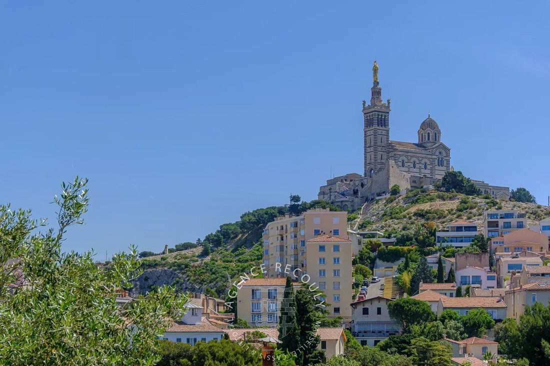 Apartment in Bompard, 7e Arrondissement, Marseille 3 - 17980468