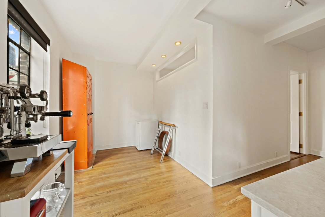 Co Op in New York, New York, United States 5 - 17969931