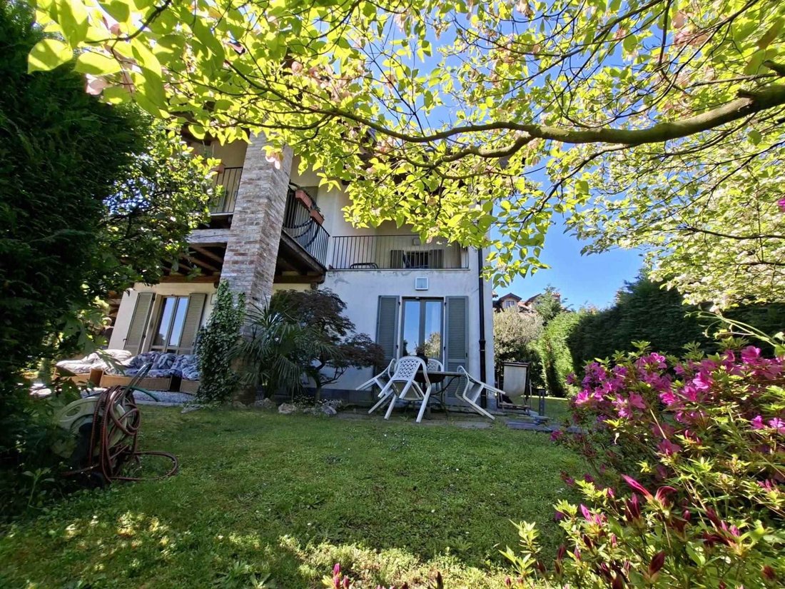 Villa in Arona, Piedmont, Italy 2 - 17980030