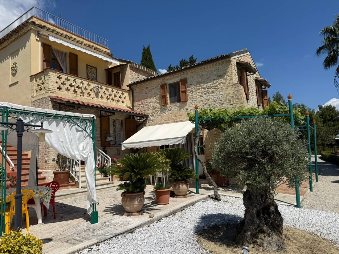 Country House in Colle Taffone, Marche, Italy 1 - 17634338