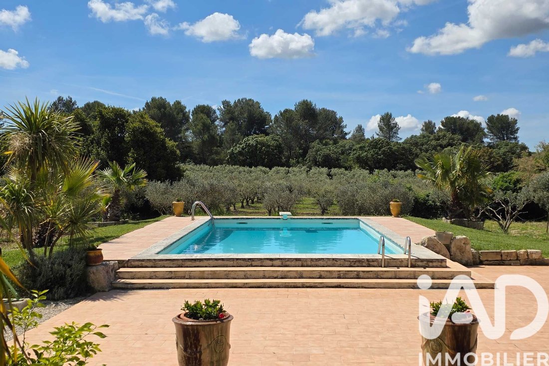 House in Fontvieille, Provence-Alpes-Côte d'Azur, France 2 - 17980799