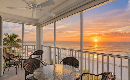 Condo in Fort Myers Beach, Florida, United States 1