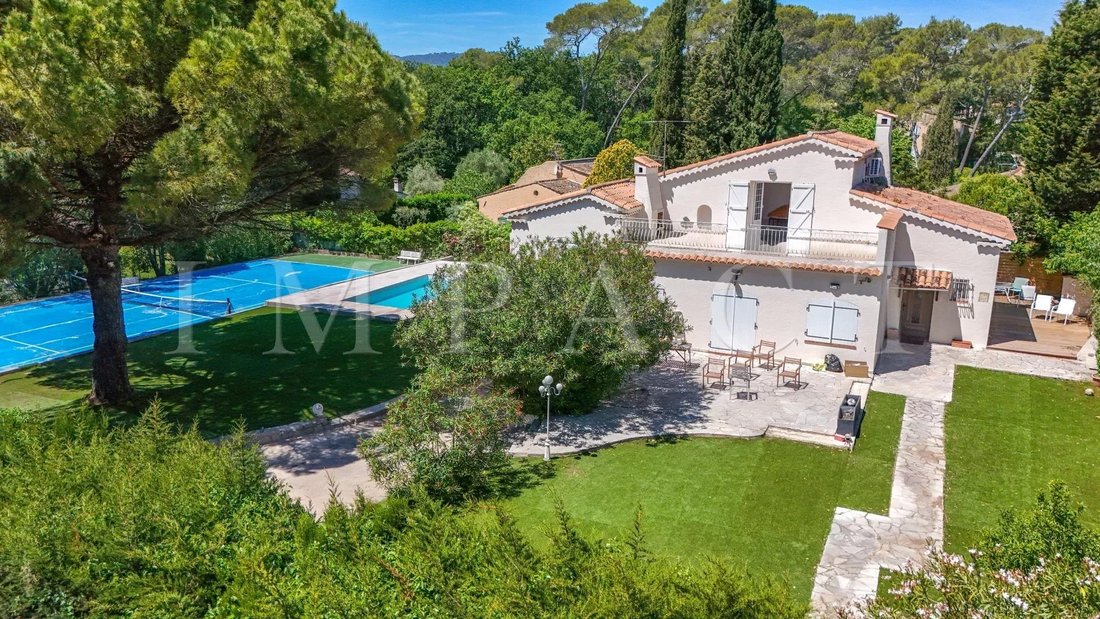 Villa in Mougins, Provence-Alpes-Côte d'Azur, France 1 - 15791642