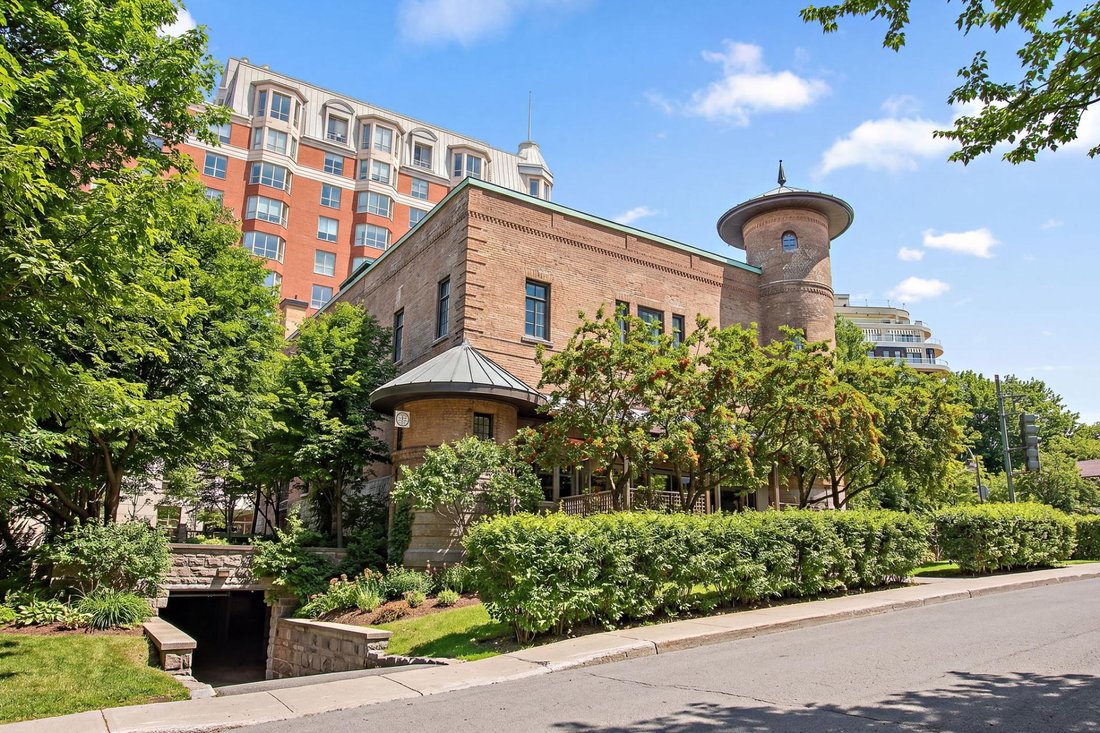 Apartment in Westmount, Quebec, Canada 5 - 17976440