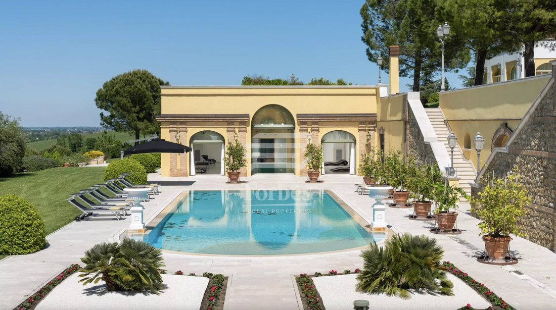 Villa in Bertinoro, Emilia-Romagna, Italy 2 - 17976759
