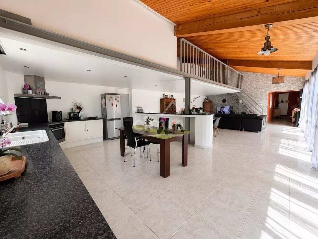 House in Quartiers Nord-Les Chaumianes-Le Thor, Sisteron, France 3 - 17980266