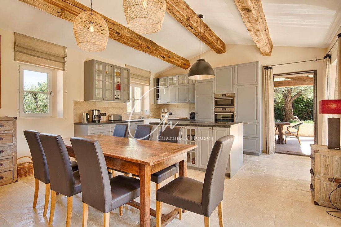 Villa in Eygalières, Provence-Alpes-Côte d'Azur, France 5 - 17976314