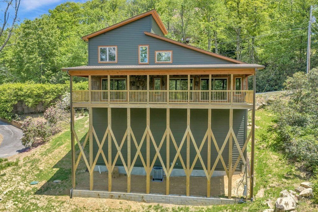 House in Blowing Rock, North Carolina, United States 1 - 17975195