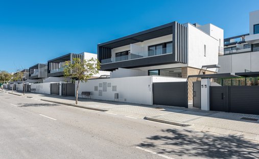 Haus in Estepona, Andalusien, Spanien 1