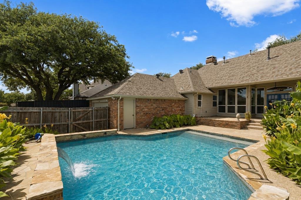 House in Carrollton, Texas, United States 2 - 17975912
