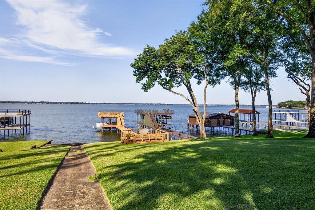 House in Tool, Texas, United States 1 - 17979178