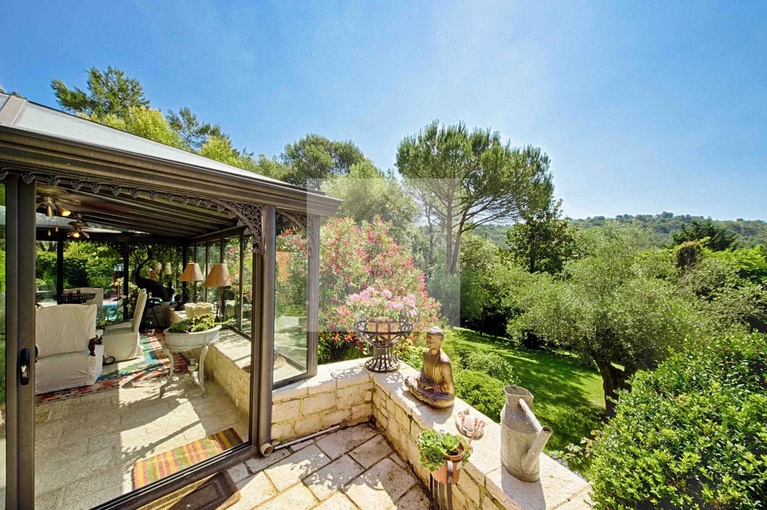 Villa in Mougins, Provence-Alpes-Côte d'Azur, France 1 - 12573357